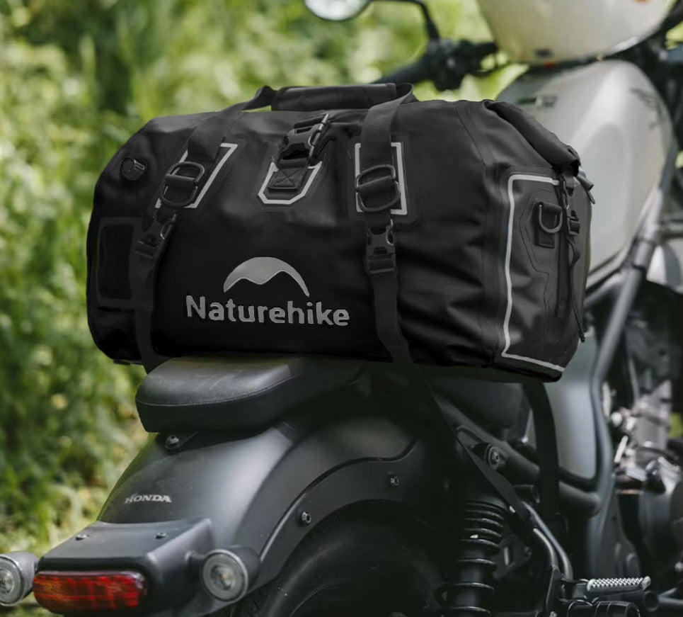 حقيبة سفر Naturehike Xinglv المقاومة للماء 60 لتر - أسود